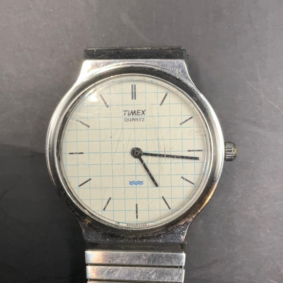 Vintage Timex Quartz Stainless Steel Band - Picture 2 of 5